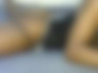 Live cam show with thickpetite - Trimmed Ebony on Dolls Live