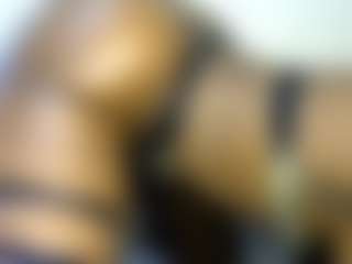 Live cam show with thickpetite - Fingerass on AdultVida.com