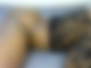 thickpetite's Live Sex Cam Show