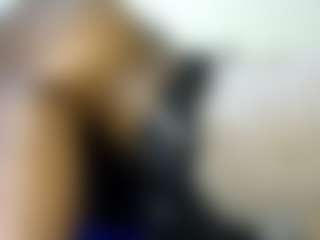 Live cam show with thickpetite - Fingerass on Soda Cam