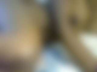 Live cam show with thickpetite - Freaky on Hubzter Live