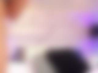 Live cam show with Meredith Rose - Petite on Livezox