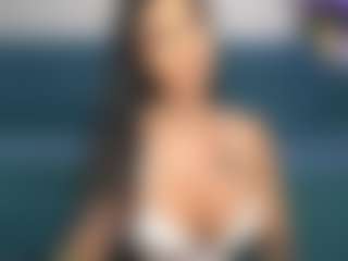 Live cam show with SinfulStar - Spank on Dolls Live