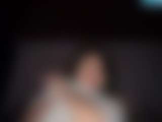 Ellaq's Live Sex Cam Show