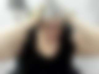 Live cam show with IrisLust - Cfnm on studioflirtlive.com
