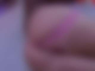 Live cam show with SophieeRain - Moaning on Camsoda