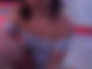 Live cam show with SophieeRain - Moaning on Camsoda