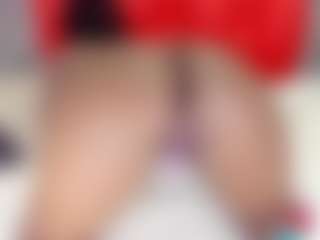 Live cam show with Beilon Dayanna - Oil on Fapmatic.com