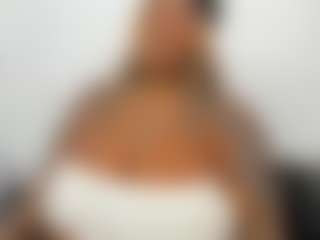 Live cam show with ANA-FUENTES - Natural on makecum.org