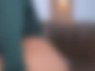 Live cam show with Isa-perez - Petite on livesuperchat.net