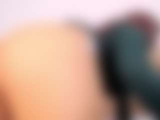 Live cam show with Isa-perez - Oil on parknlotfishbdy