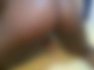 Live cam show with SeismicHill - Italian on instabang | kenya