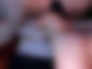 Live cam show with BrianaGuzman - Living Room on Dare Cams