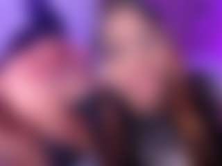 Live cam show with Luna - Flashing on slutload