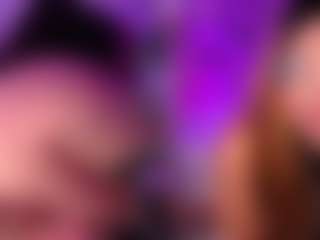 Live cam show with Luna - Fuck Machine on Camsoda
