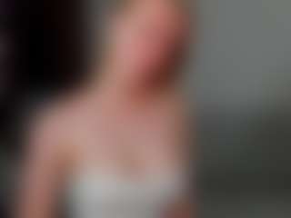 Live cam show with Sofia - Thin on liverealitysex.com