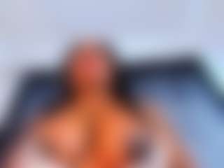 Live cam show with MARA-THOMPSONN - Bikini on TeamSkeetLive