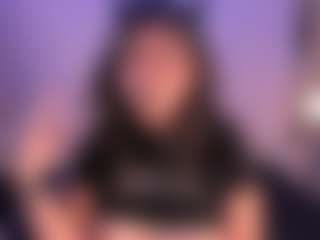 Live cam show with IvannaBellini01 - College Teen (18+) on xplaylive.com