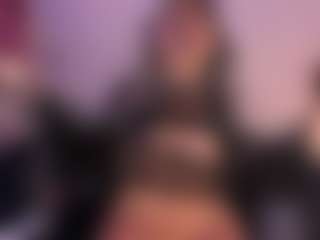 IvannaBellini01's Live Sex Cam Show