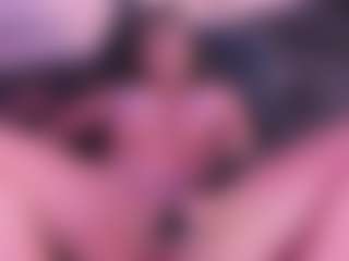 IvannaBellini01's Live Sex Cam Show