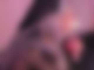 IvannaBellini01's Live Sex Cam Show