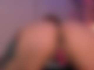 IvannaBellini01's Live Sex Cam Show