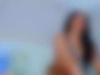 Live cam show with alanna-dollsx - HD on Camsoda