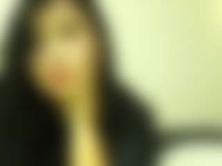 Live cam show with BetLu - Bedroom on AdultVida.com