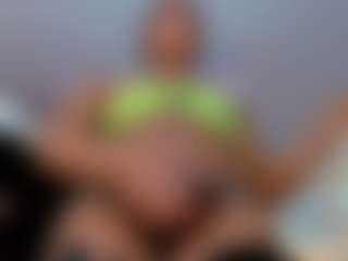 Live cam show with carolinna-doll - Lean on Camsoda
