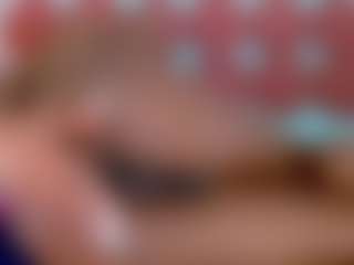 Live cam show with carolinna-doll - Smoking on Soda Cam