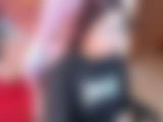 Spettacolo in cam dal vivo con AMYJONNES - Hairy Pussy Red Hair su Camsoda