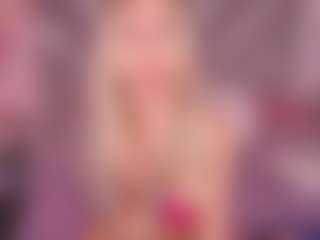 Live cam show with CandyGraces - Blue Eyes on xDating