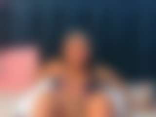 Live cam show with petitelittleebony - Granny on Instabang