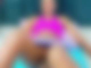 Live cam show with petitelittleebony - Public on milfzrlive.com