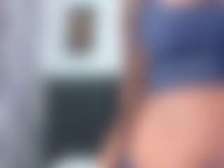 petitelittleebony's Live Sex Cam Show
