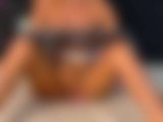petitelittleebony's Live Sex Cam Show