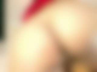 Live cam show with SaraSmit - Black Hair on eurowanks.com