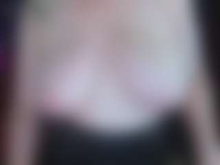 Live cam show with abbinatural - 420 on thefappeningchat.com