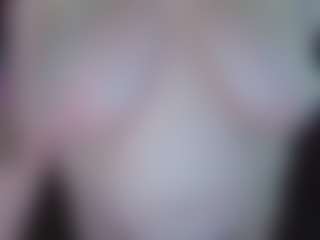 Live cam show with abbinatural - Blonde Hair MILF on Gym Cam Girls