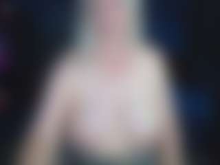 Live cam show with abbinatural - Butt Plug on madthumbs