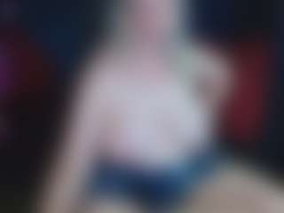 Live cam show with abbinatural - Blonde Hair MILF on Camsoda