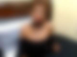 Live cam show with NubianGiggles - Black MILF on x69.live