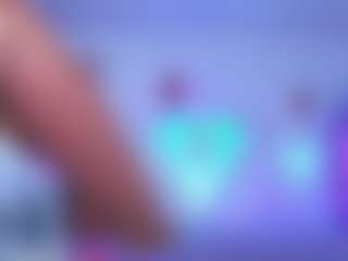 Live cam show with LittleVixen18 - Living Room on parknlotfishbdy
