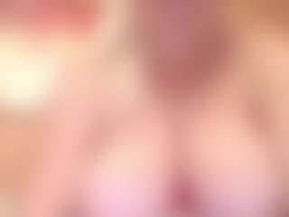 Live cam show with miranda-robinson - Body Massage on Camsoda