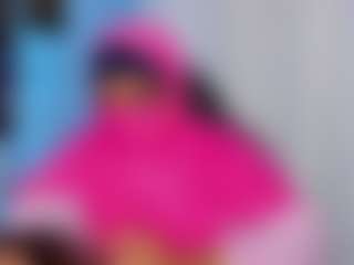 Live cam show with FalakYasin - Living Room on sexylive.show