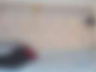 Live cam show with Hanna-lens - Living Room on TeamSkeetLive