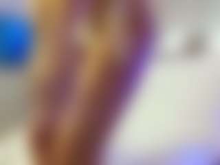 Live cam show with Lissa Babe - Skinny on Camsoda