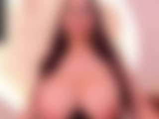 Live cam show with JANECULLEN - Living Room on AdultVida.com