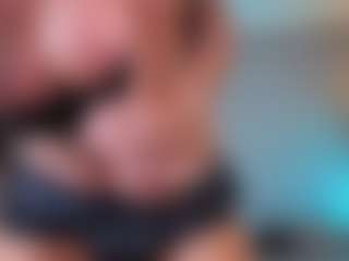 Elisse Cinnamon's Live Sex Cam Show