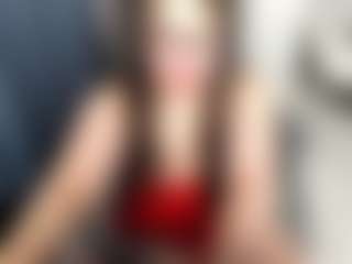 Live cam show with Kira - Green Eyes on Streamer API